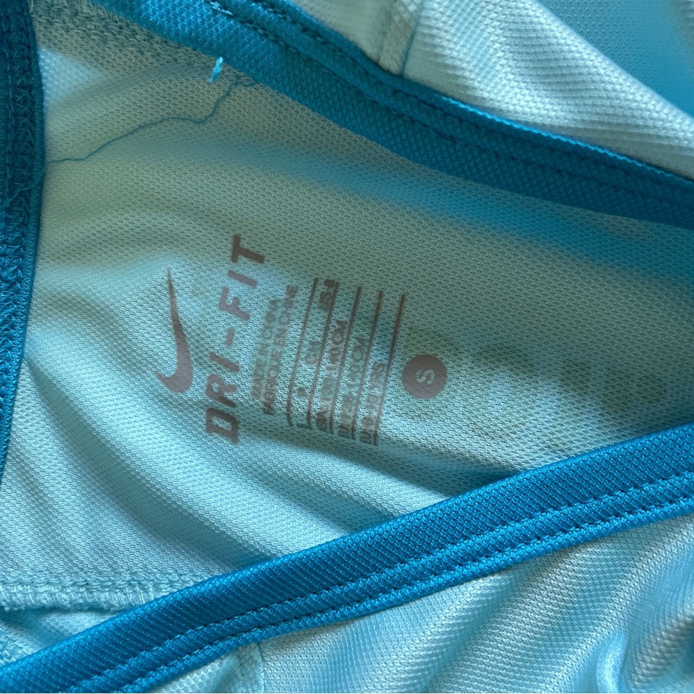Nike Top - Picture 6 of 7